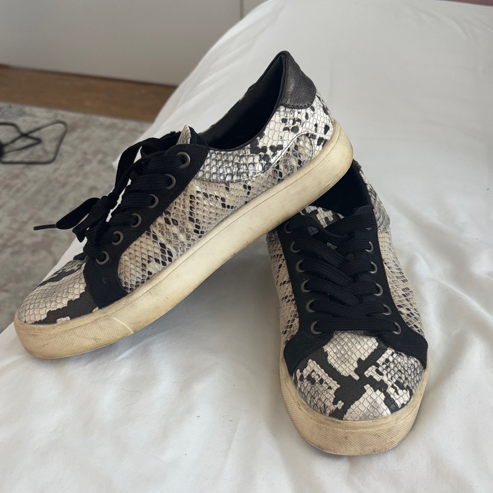 Stylish Black and Cream Snakeskin Women's Sneakers
